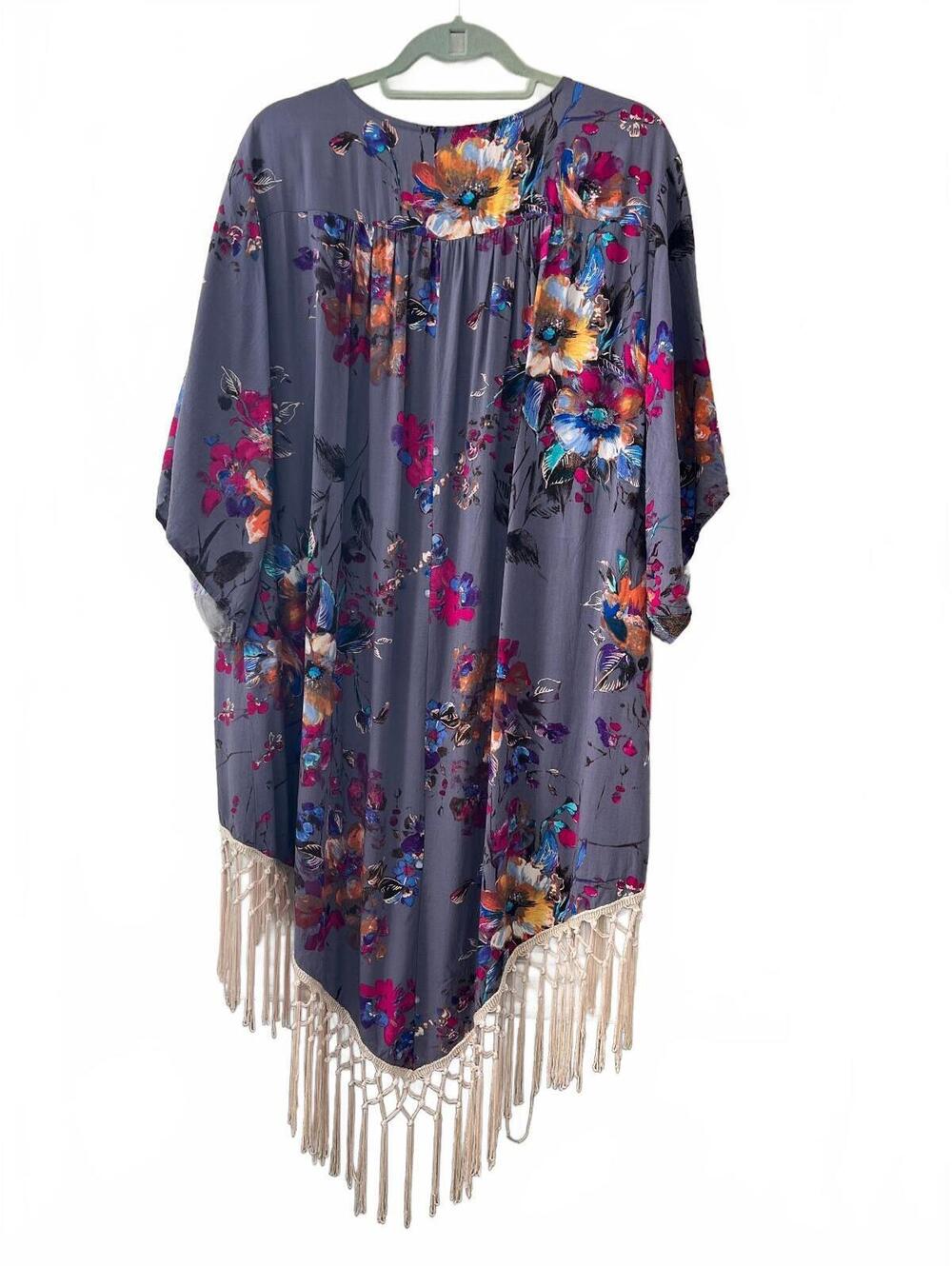 Umgee Floral Gray Kimono Duster with Fringe Detail M/L